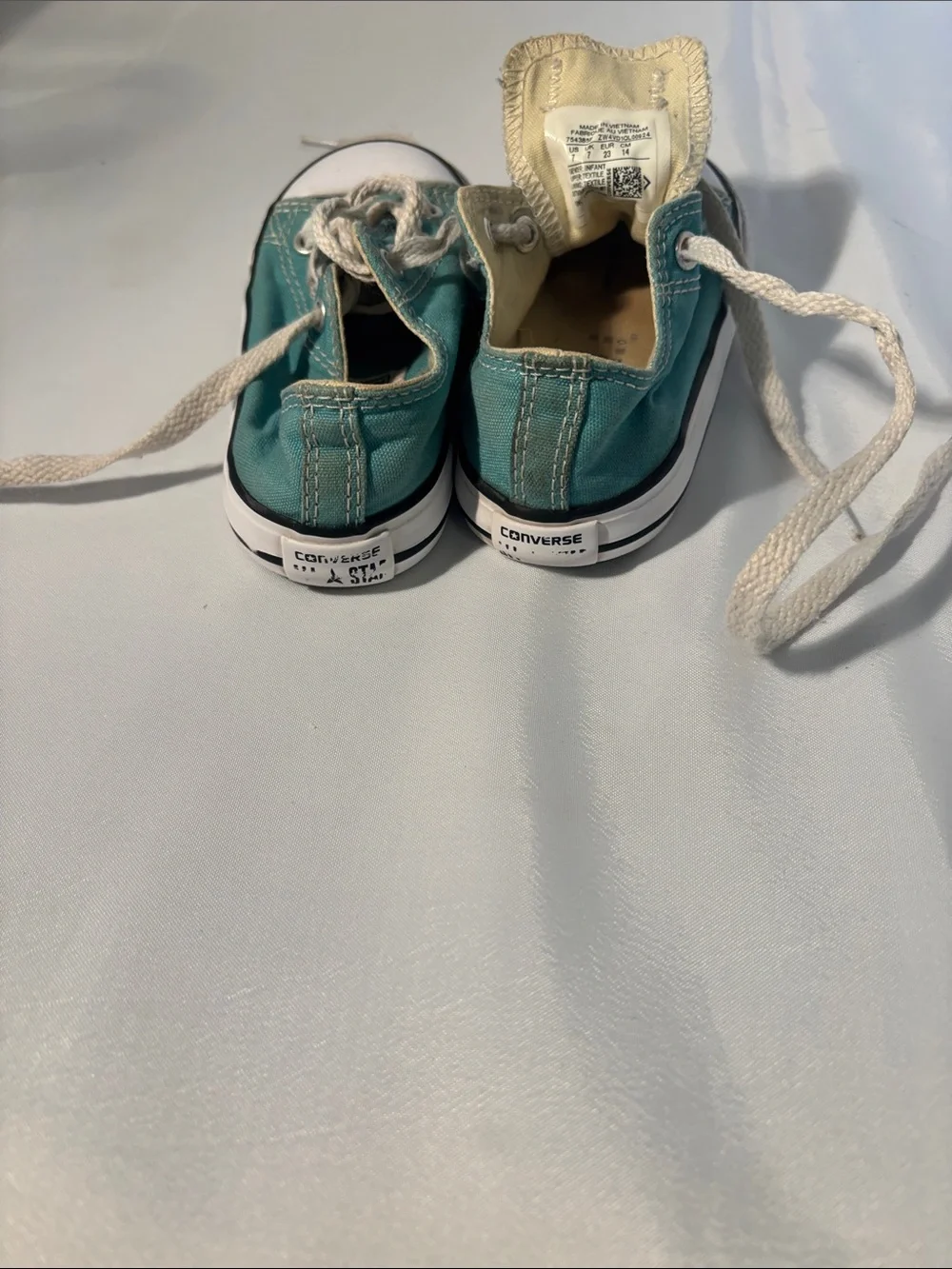 Converse Kids Low-Top Sneakers in Teal and White